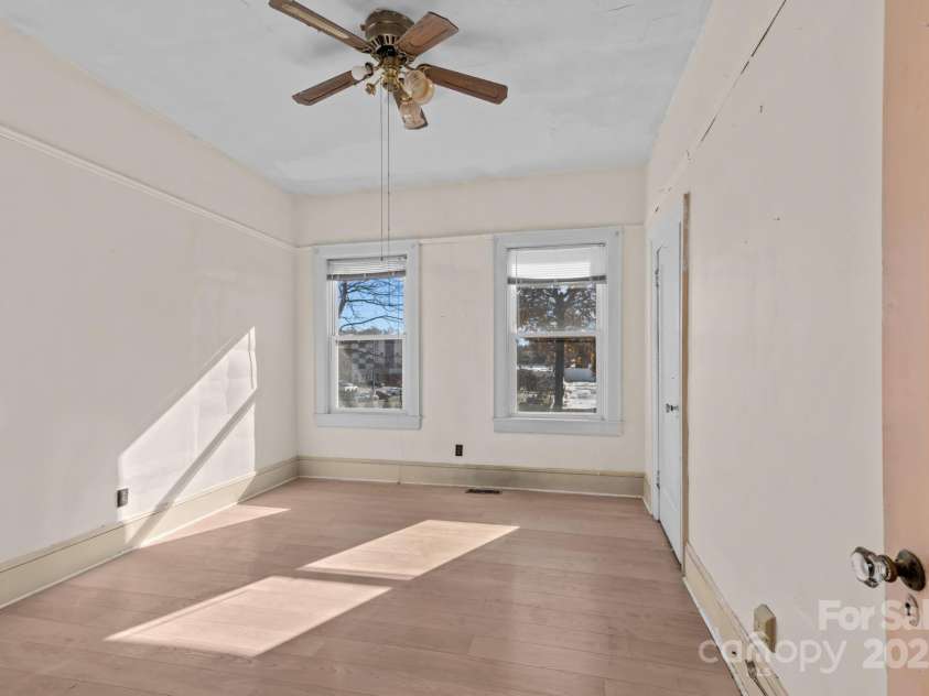 1011 Ashe Avenue, Lenoir, NC 28645.  MLS# CAR4326703, YatesRealty ID 3471. 