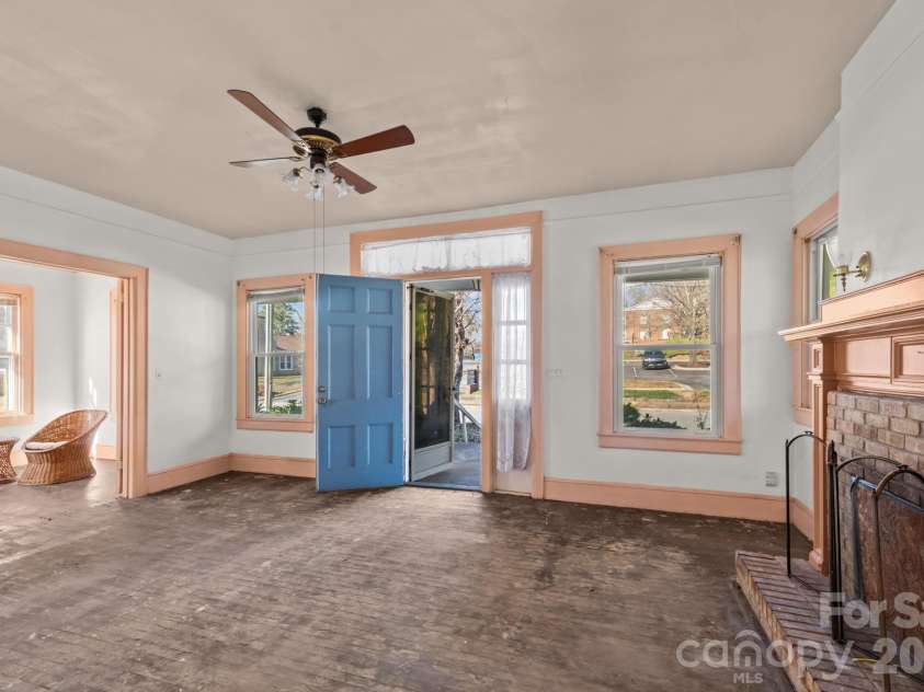 1011 Ashe Avenue, Lenoir, NC 28645.  MLS# CAR4425210, YatesRealty ID 3471. 
