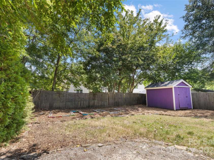 1325 Shamrock Drive, Charlotte, NC 28205.  MLS# CAR4285688, YatesRealty ID 34710. Flat rear yard