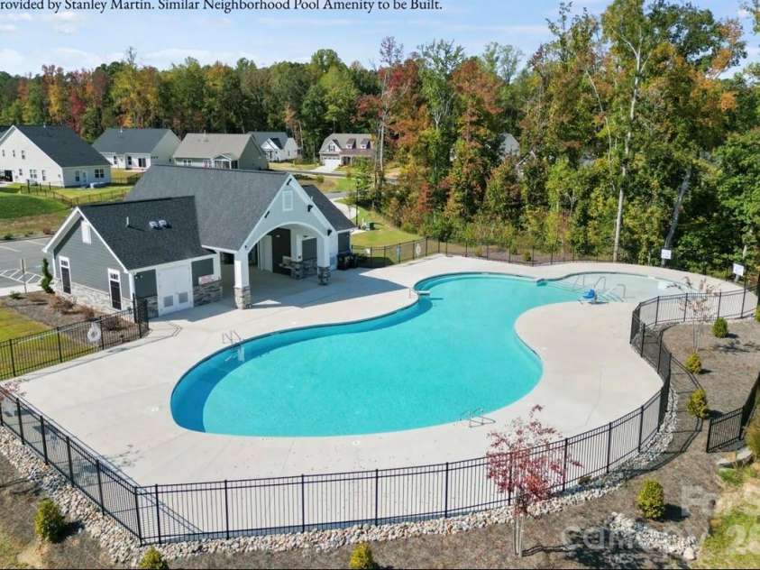 1404 Bansal Drive, Charlotte, NC 28215.  MLS# CAR4400083, YatesRealty ID 34710. 