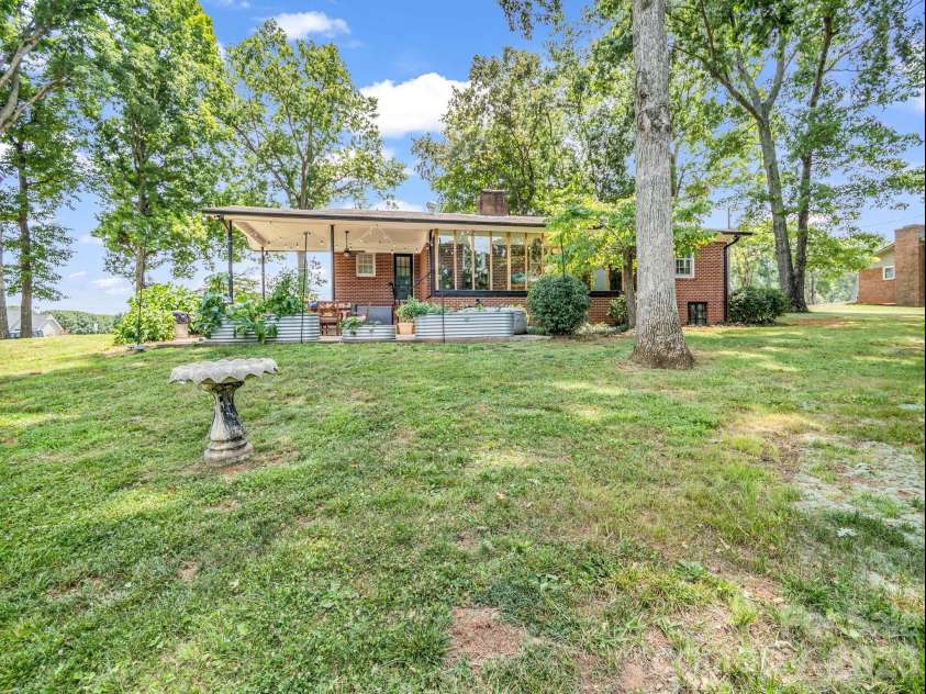 201 Lincoln Road, Forest City, NC 28043.  MLS# CAR4398972, YatesRealty ID 34711. 