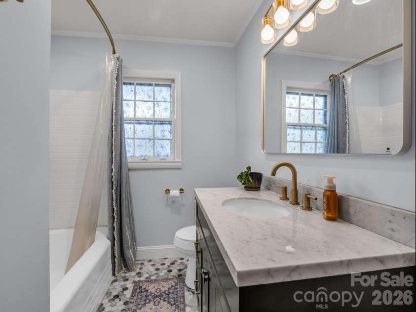 201 Lincoln Road, Forest City, NC 28043.  MLS# CAR4398972, YatesRealty ID 34711. 