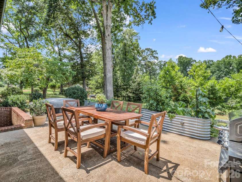 201 Lincoln Road, Forest City, NC 28043.  MLS# CAR4398972, YatesRealty ID 34711. 
