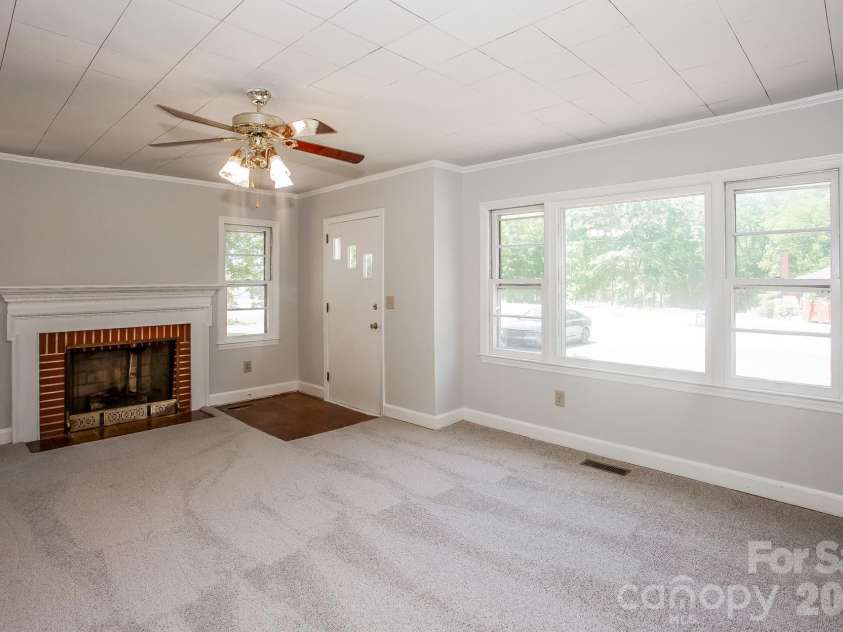 113 Griggs Street, Pageland, SC 29728.  MLS# CAR4400185, YatesRealty ID 34712. 