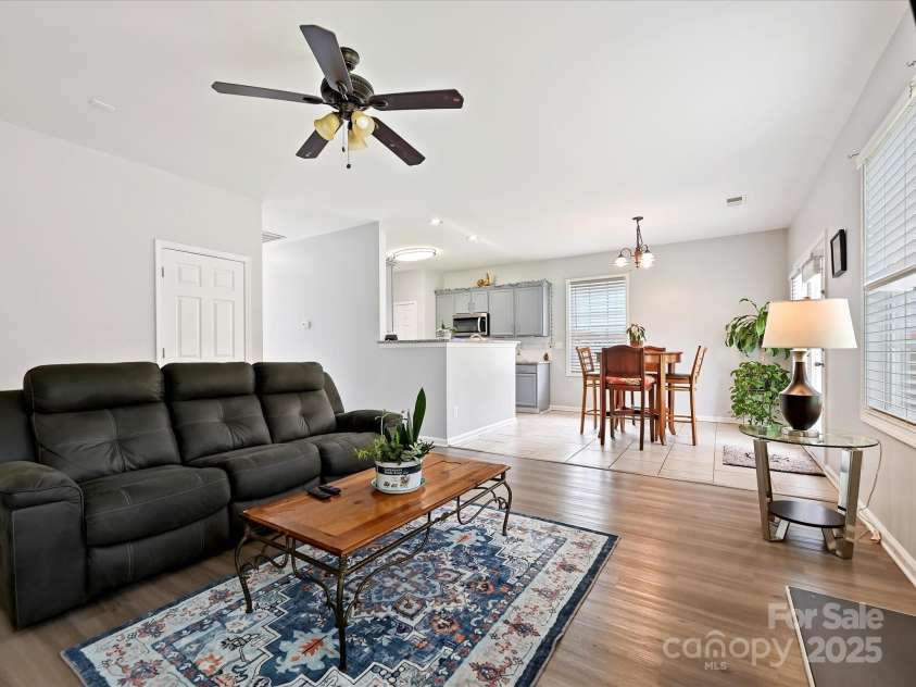 14308 Asheton Creek Drive, Charlotte, NC 28273.  MLS# CAR4294450, YatesRealty ID 34713. Great Room