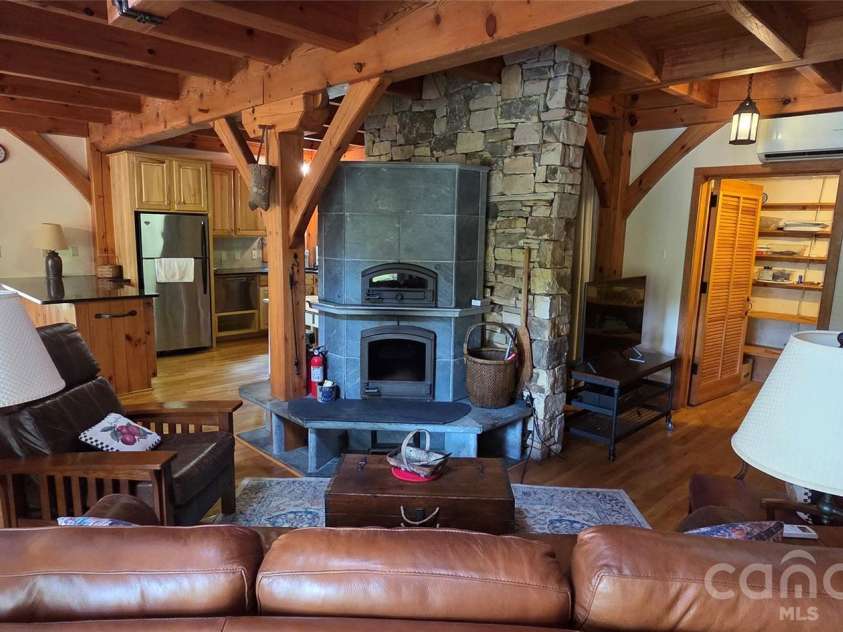 165 Winding Trail, Burnsville, NC 28714.  MLS# CAR4400173, YatesRealty ID 34713. 