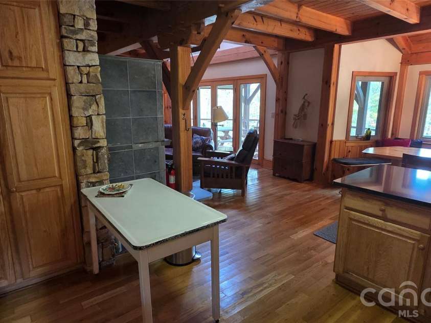 165 Winding Trail, Burnsville, NC 28714.  MLS# CAR4400173, YatesRealty ID 34713. 