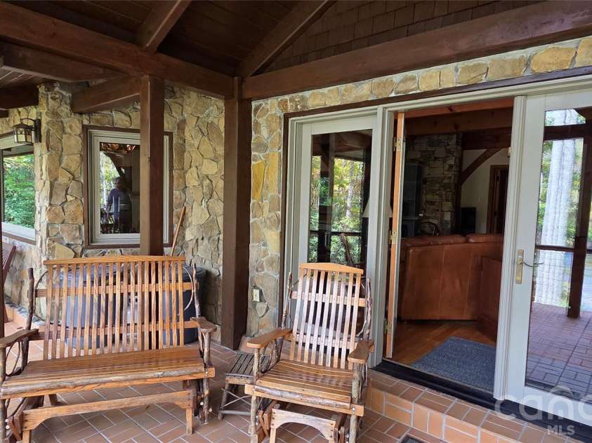 165 Winding Trail, Burnsville, NC 28714.  MLS# CAR4400173, YatesRealty ID 34713. 