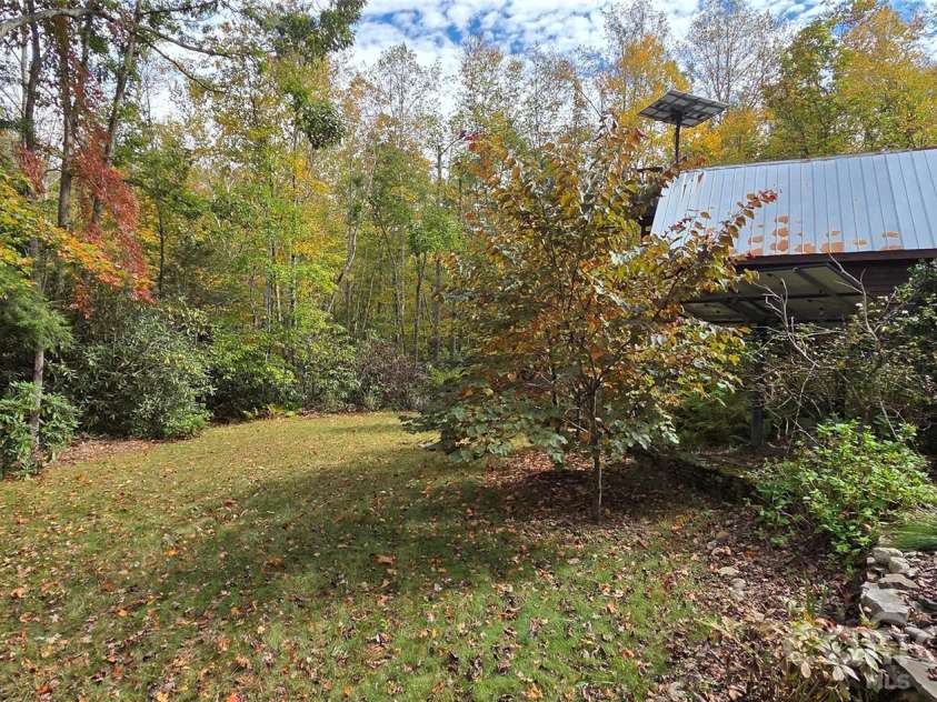 165 Winding Trail, Burnsville, NC 28714.  MLS# CAR4400173, YatesRealty ID 34713. 