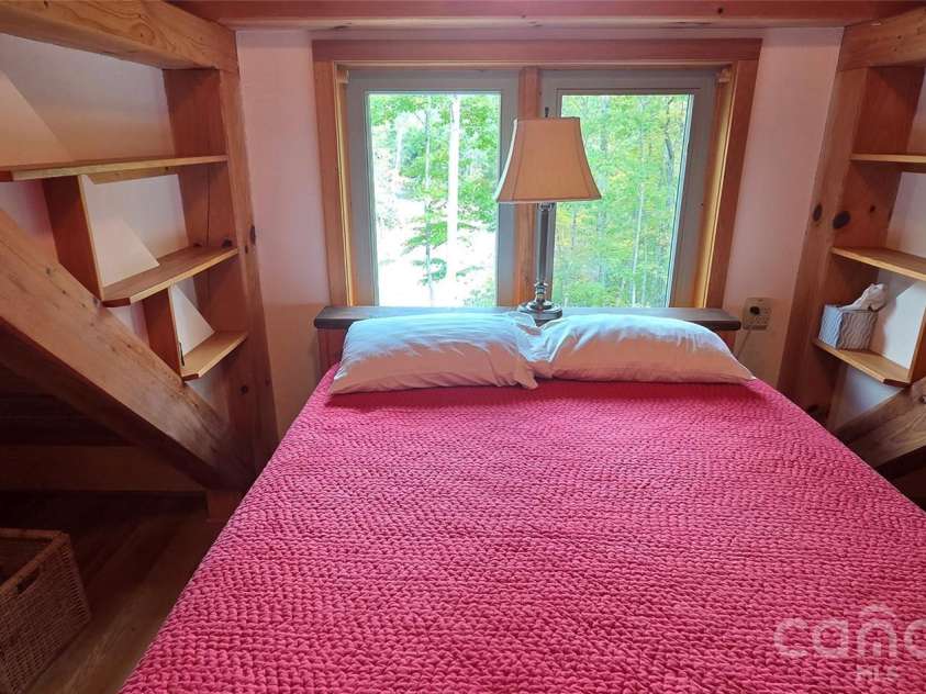 165 Winding Trail, Burnsville, NC 28714.  MLS# CAR4400173, YatesRealty ID 34713. 