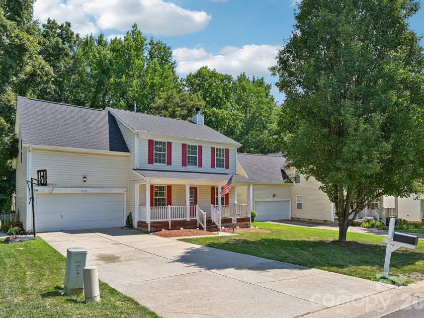 9338 Golden Pond Drive, Charlotte, NC 28269.  MLS# CAR4392080, YatesRealty ID 34714. 