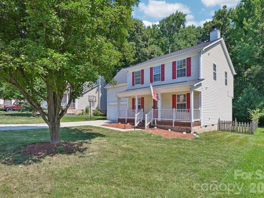 9338 Golden Pond Drive, Charlotte, NC 28269.  MLS# CAR4392080, YatesRealty ID 34714. 