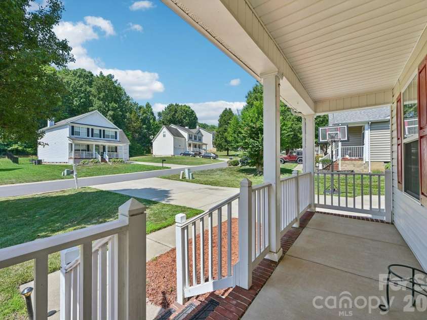 9338 Golden Pond Drive, Charlotte, NC 28269.  MLS# CAR4392080, YatesRealty ID 34714. 
