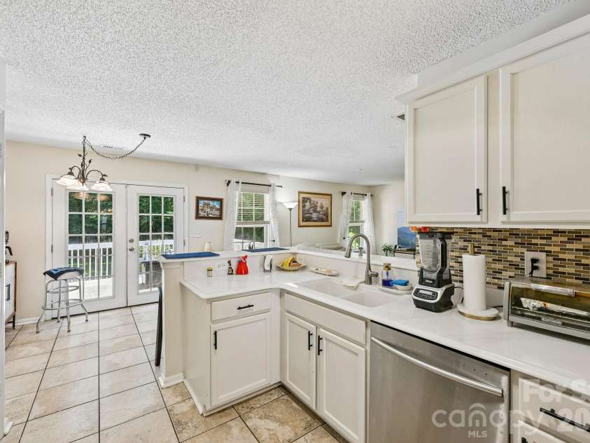 9338 Golden Pond Drive, Charlotte, NC 28269.  MLS# CAR4392080, YatesRealty ID 34714. 