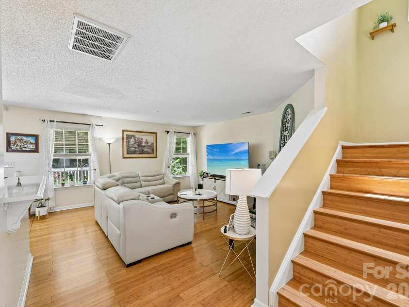 9338 Golden Pond Drive, Charlotte, NC 28269.  MLS# CAR4392080, YatesRealty ID 34714. 