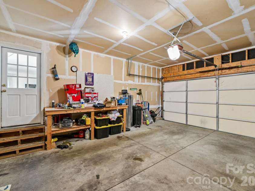 9338 Golden Pond Drive, Charlotte, NC 28269.  MLS# CAR4392080, YatesRealty ID 34714. 