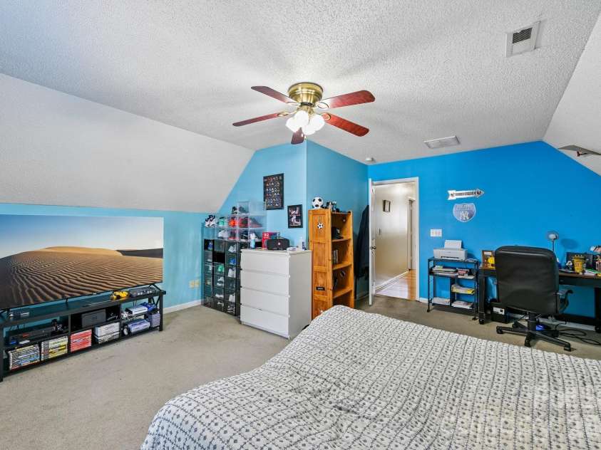 9338 Golden Pond Drive, Charlotte, NC 28269.  MLS# CAR4392080, YatesRealty ID 34714. 