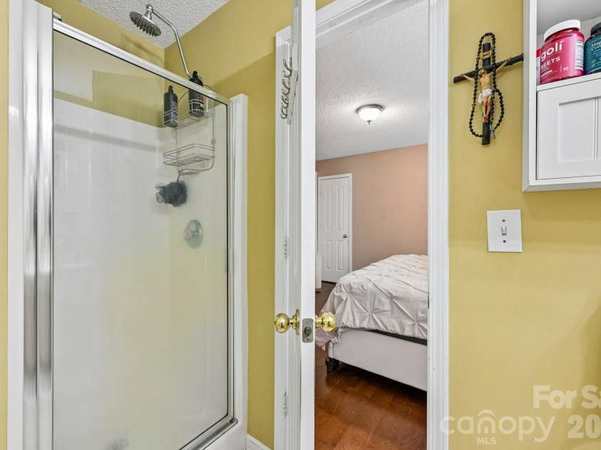9338 Golden Pond Drive, Charlotte, NC 28269.  MLS# CAR4392080, YatesRealty ID 34714. 