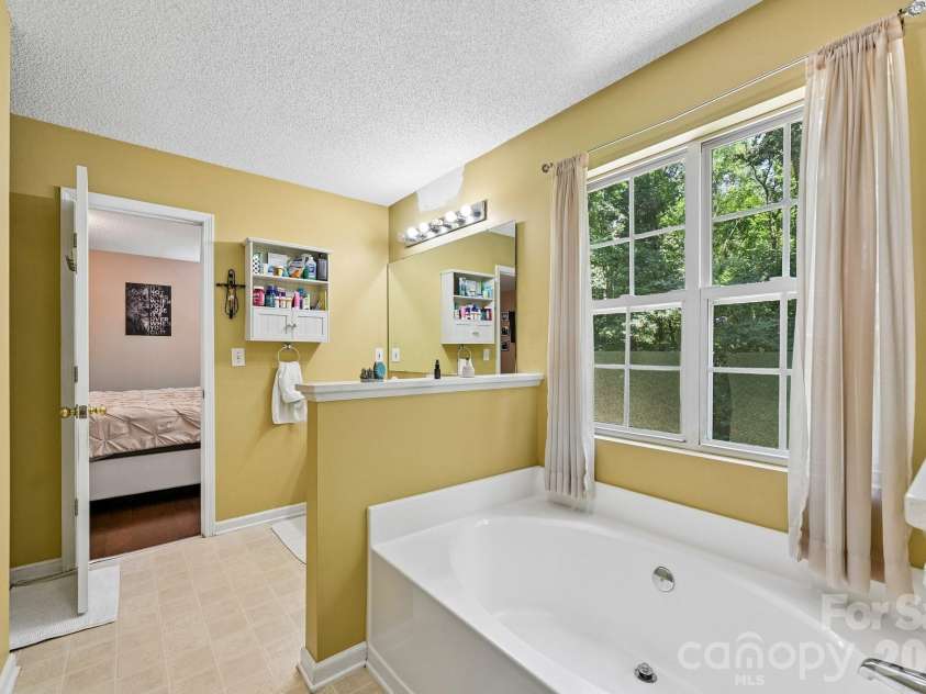 9338 Golden Pond Drive, Charlotte, NC 28269.  MLS# CAR4392080, YatesRealty ID 34714. 
