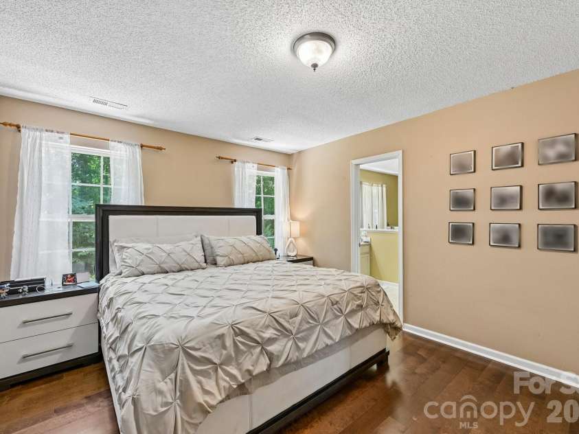 9338 Golden Pond Drive, Charlotte, NC 28269.  MLS# CAR4392080, YatesRealty ID 34714. 