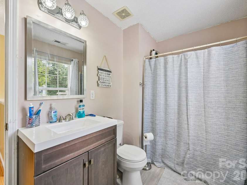 9338 Golden Pond Drive, Charlotte, NC 28269.  MLS# CAR4392080, YatesRealty ID 34714. 