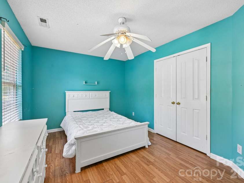 9338 Golden Pond Drive, Charlotte, NC 28269.  MLS# CAR4392080, YatesRealty ID 34714. 