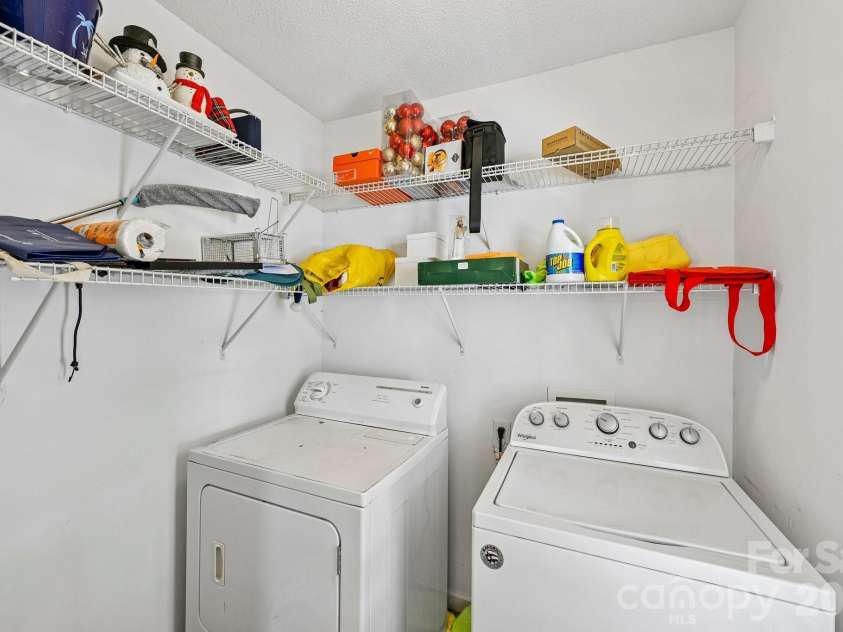 9338 Golden Pond Drive, Charlotte, NC 28269.  MLS# CAR4392080, YatesRealty ID 34714. 