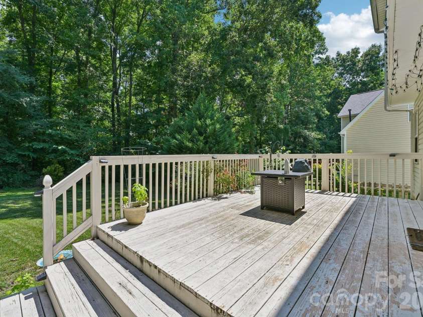 9338 Golden Pond Drive, Charlotte, NC 28269.  MLS# CAR4392080, YatesRealty ID 34714. 
