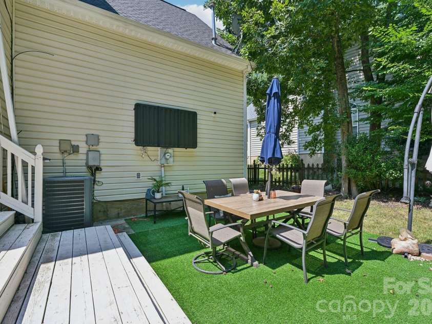 9338 Golden Pond Drive, Charlotte, NC 28269.  MLS# CAR4392080, YatesRealty ID 34714. 