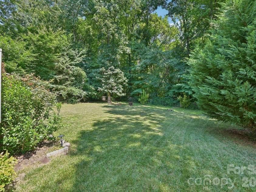 9338 Golden Pond Drive, Charlotte, NC 28269.  MLS# CAR4392080, YatesRealty ID 34714. 