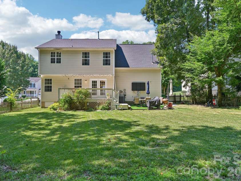 9338 Golden Pond Drive, Charlotte, NC 28269.  MLS# CAR4392080, YatesRealty ID 34714. 