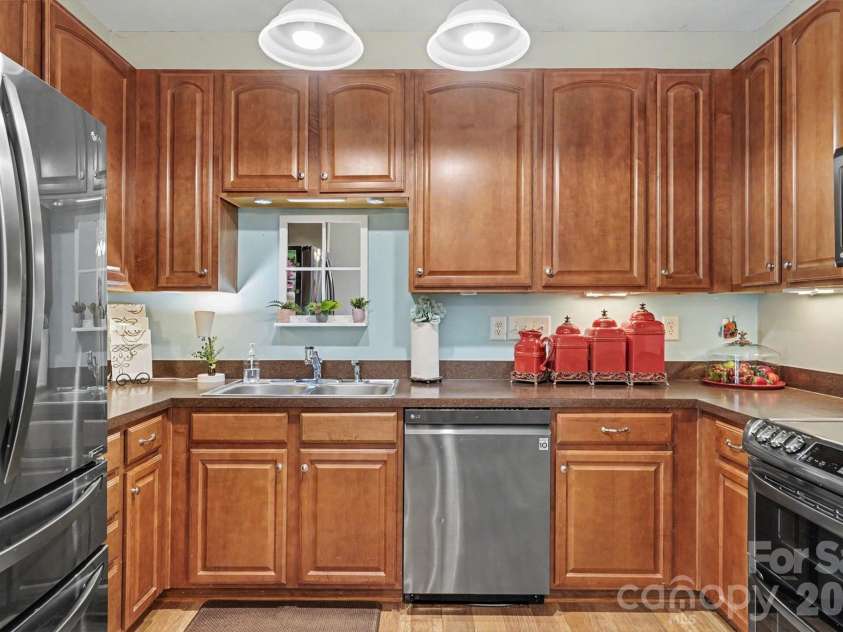9640 Storybook Avenue, Concord, NC 28027.  MLS# CAR4396872, YatesRealty ID 34715. Kitchen