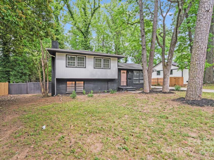 3619 Bankston Place, Charlotte, NC 28215.  MLS# CAR4249558, YatesRealty ID 34716. 