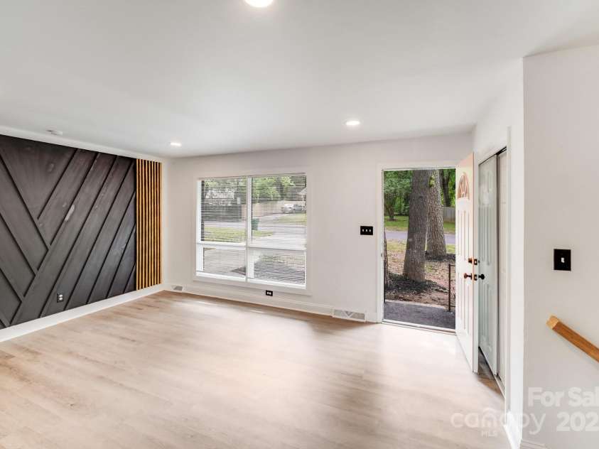 3619 Bankston Place, Charlotte, NC 28215.  MLS# CAR4249558, YatesRealty ID 34716. 