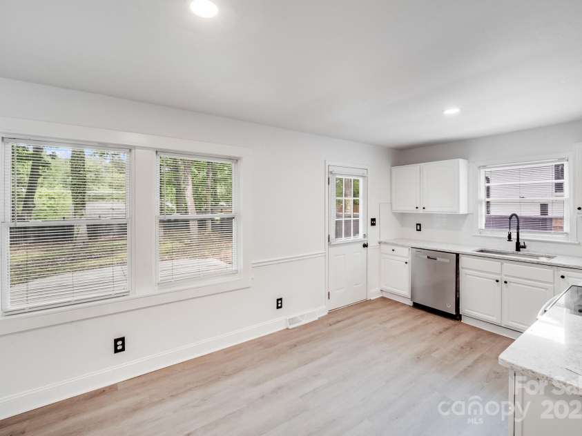 3619 Bankston Place, Charlotte, NC 28215.  MLS# CAR4249558, YatesRealty ID 34716. 