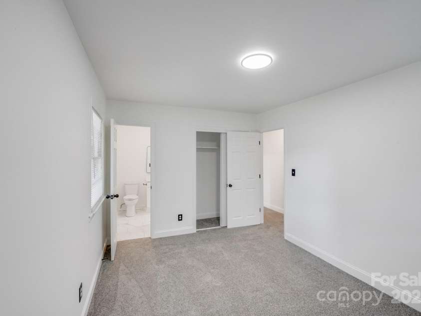 3619 Bankston Place, Charlotte, NC 28215.  MLS# CAR4249558, YatesRealty ID 34716. 