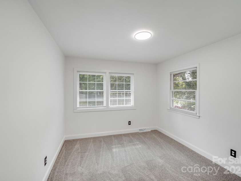 3619 Bankston Place, Charlotte, NC 28215.  MLS# CAR4249558, YatesRealty ID 34716. 