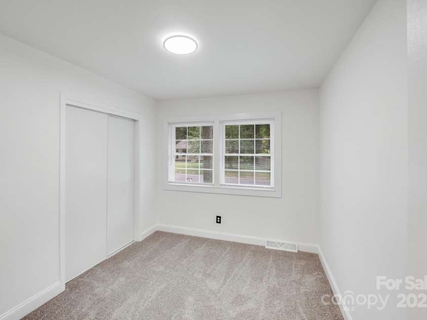 3619 Bankston Place, Charlotte, NC 28215.  MLS# CAR4249558, YatesRealty ID 34716. 