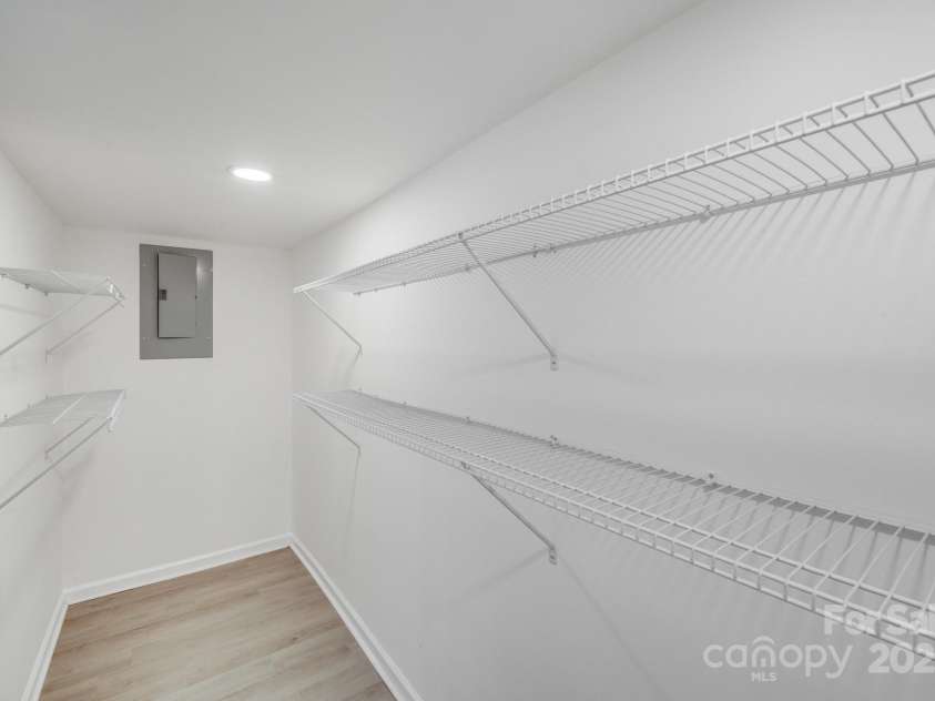 3619 Bankston Place, Charlotte, NC 28215.  MLS# CAR4249558, YatesRealty ID 34716. 