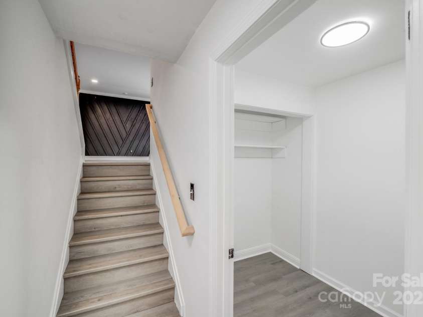 3619 Bankston Place, Charlotte, NC 28215.  MLS# CAR4249558, YatesRealty ID 34716. 