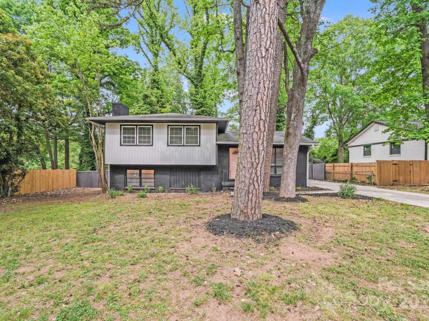 3619 Bankston Place, Charlotte, NC 28215.  MLS# CAR4249558, YatesRealty ID 34716. 