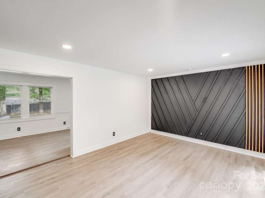 3619 Bankston Place, Charlotte, NC 28215.  MLS# CAR4249558, YatesRealty ID 34716. 