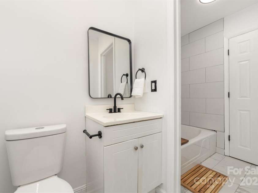 3619 Bankston Place, Charlotte, NC 28215.  MLS# CAR4249558, YatesRealty ID 34716. 