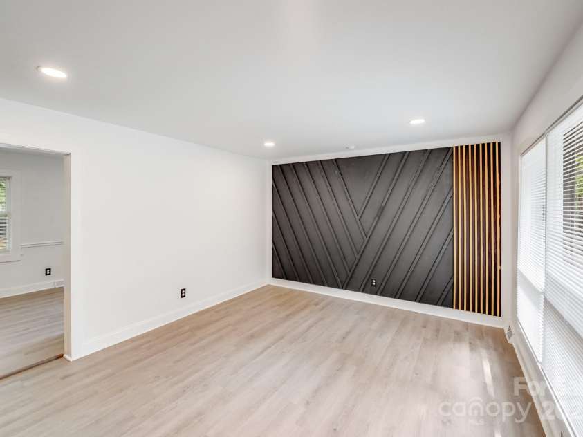 3619 Bankston Place, Charlotte, NC 28215.  MLS# CAR4249558, YatesRealty ID 34716. 