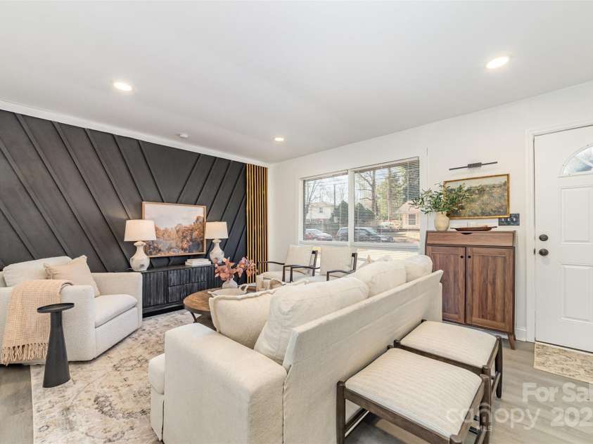 3619 Bankston Place, Charlotte, NC 28215.  MLS# CAR4249558, YatesRealty ID 34716. Virtually Staged