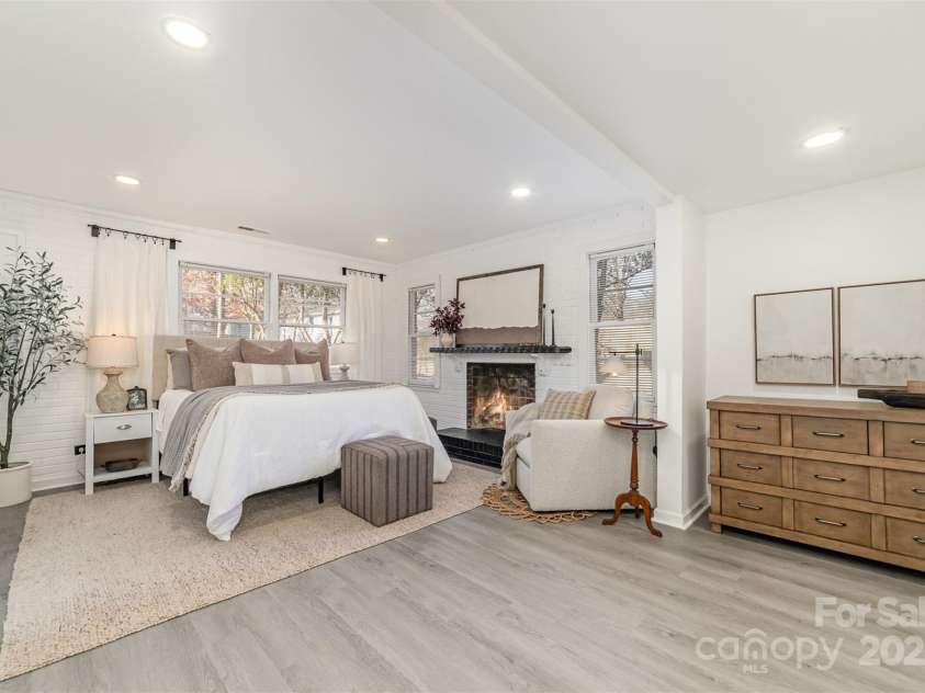 3619 Bankston Place, Charlotte, NC 28215.  MLS# CAR4249558, YatesRealty ID 34716. Virtually Staged