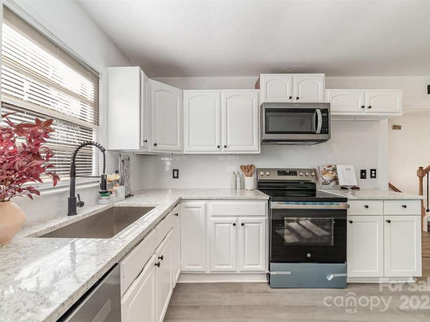 3619 Bankston Place, Charlotte, NC 28215.  MLS# CAR4249558, YatesRealty ID 34716. Virtually Staged