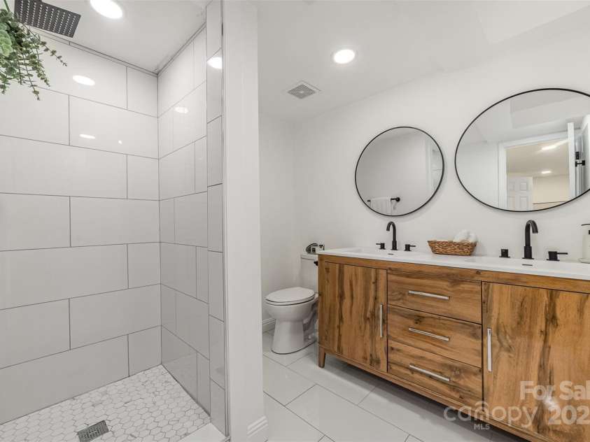 3619 Bankston Place, Charlotte, NC 28215.  MLS# CAR4249558, YatesRealty ID 34716. Virtually Staged