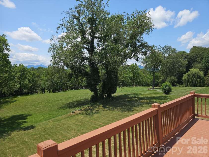 117 Caldonia Drive, Candler, NC 28715.  MLS# CAR4397414, YatesRealty ID 34717. 