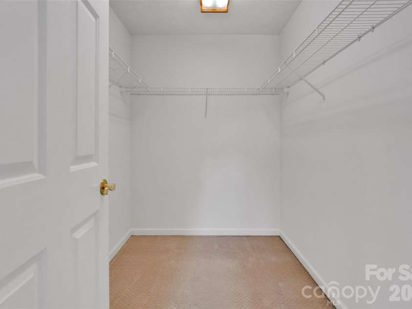 117 Caldonia Drive, Candler, NC 28715.  MLS# CAR4397414, YatesRealty ID 34717. Primary closet